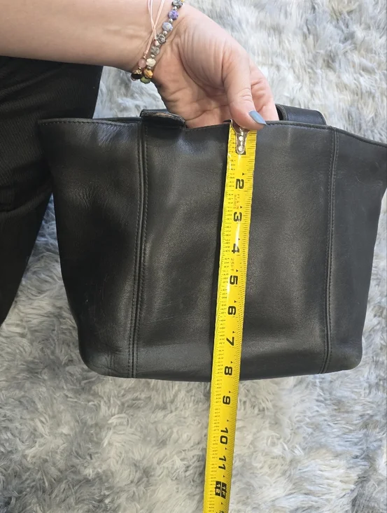 Vintage 1999 Coach Black Leather Tote with Gold Hardware - Picture 9 of 10